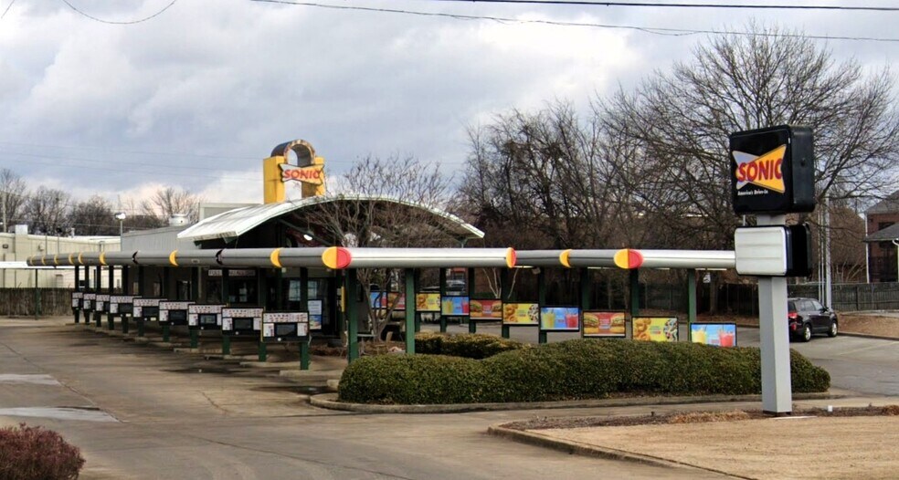 Primary Photo Of 3222 Bob Wallace Ave SW, Huntsville Fast Food For Lease