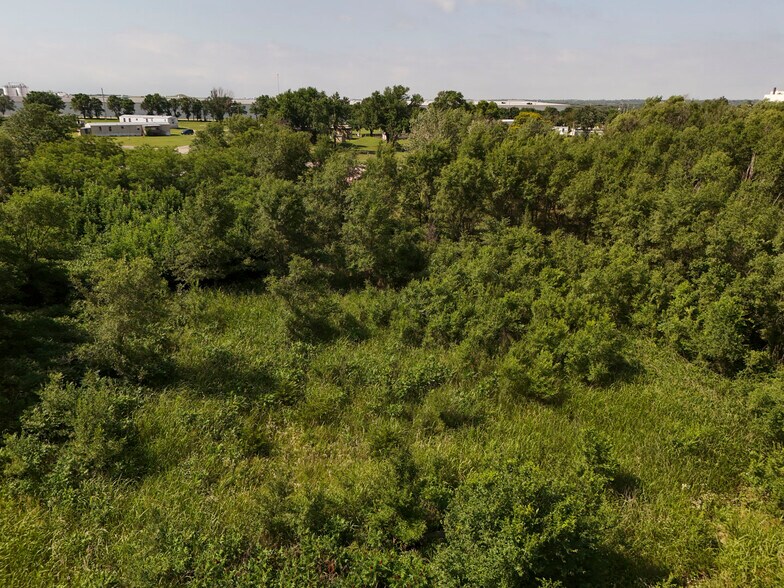 More Photos Of 3315 Central Ave, Winfield Warehouse For Sale