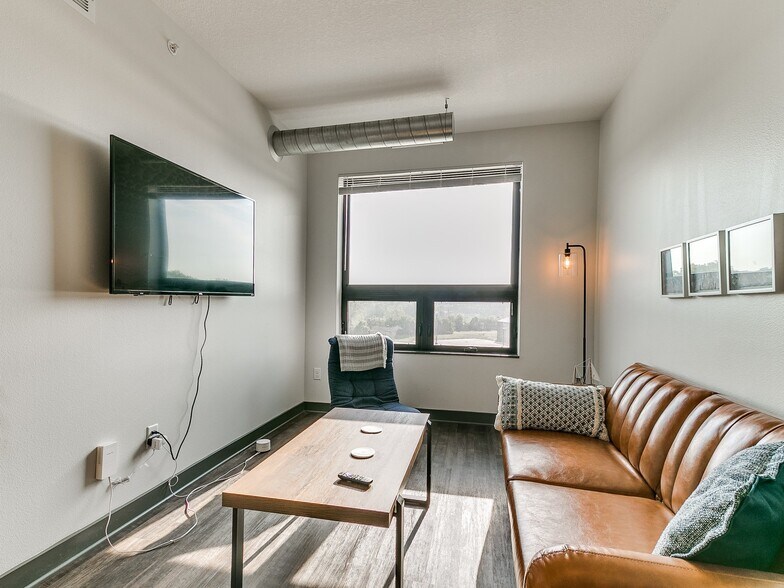 More Photos Of 1261 8th St, West Des Moines Apartments For Lease