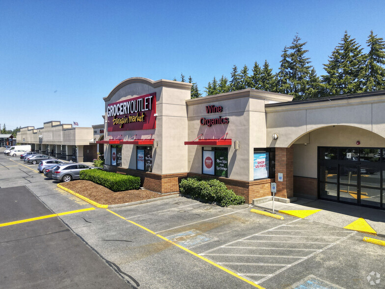 Primary Photo Of 17525 Highway 99, Lynnwood General Retail For Lease