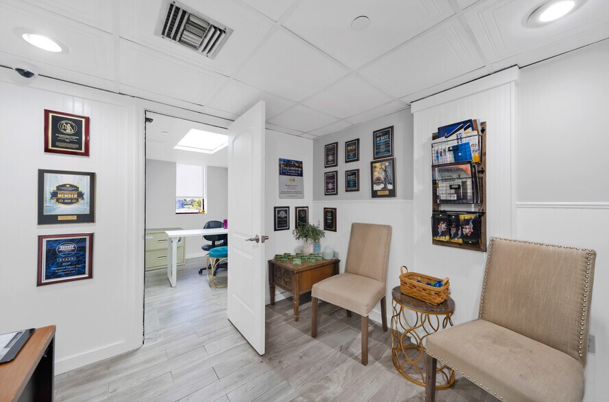 More Photos Of 4011 W Flagler St, Miami Loft Creative Space For Lease