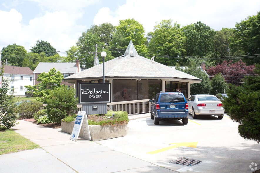 More Photos Of 1148 Centre St, Newton Freestanding For Lease