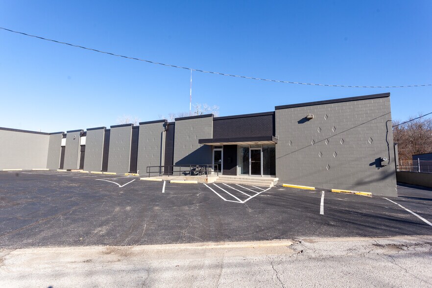 More Photos Of 3155-3175 Terrace St, Kansas City Warehouse For Lease