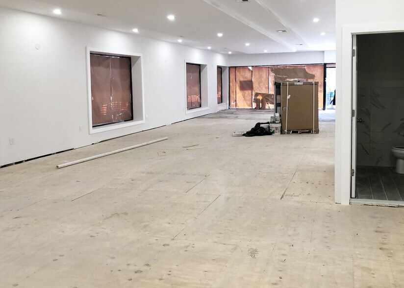 More Photos Of 100 Manhattan Ave, Brooklyn Storefront Retail Residential For Lease