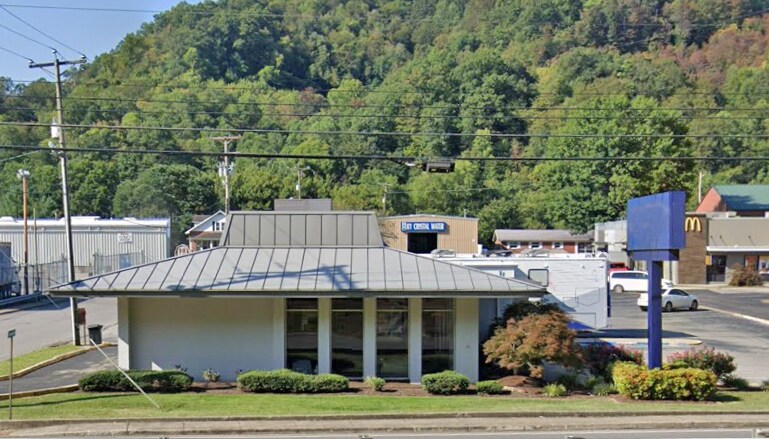 More Photos Of 3663 N Mayo Trl, Pikeville Bank For Sale