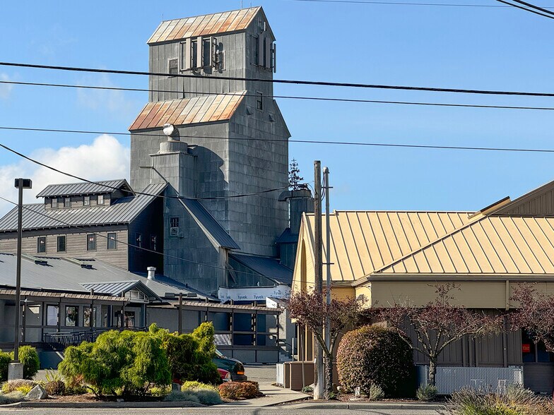 More Photos Of 463 Washington St, Sequim Storefront For Lease