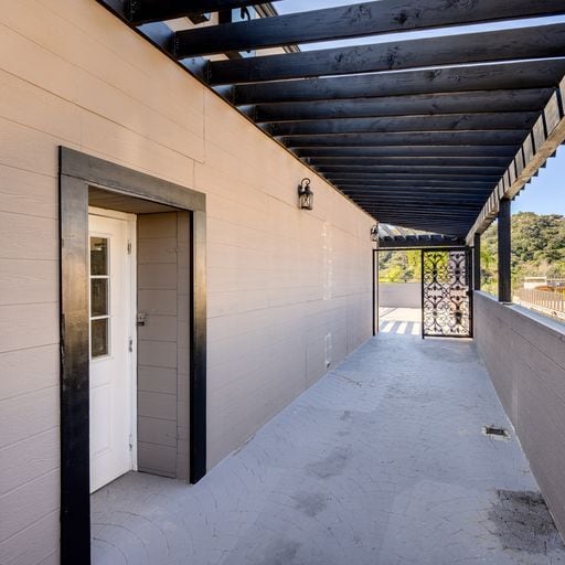 More Photos Of 6500 Foothill Blvd, Tujunga Restaurant For Sale