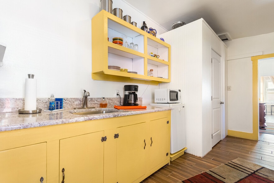 More Photos Of 41 N Main St, Bisbee Storefront Retail Residential For Sale