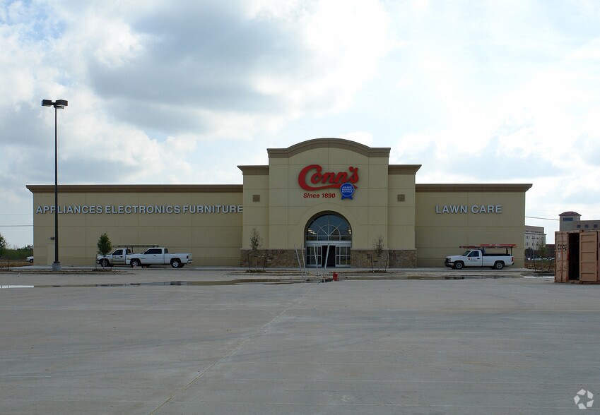 More Photos Of 7735-7855 Memorial Blvd, Port Arthur Unknown For Lease