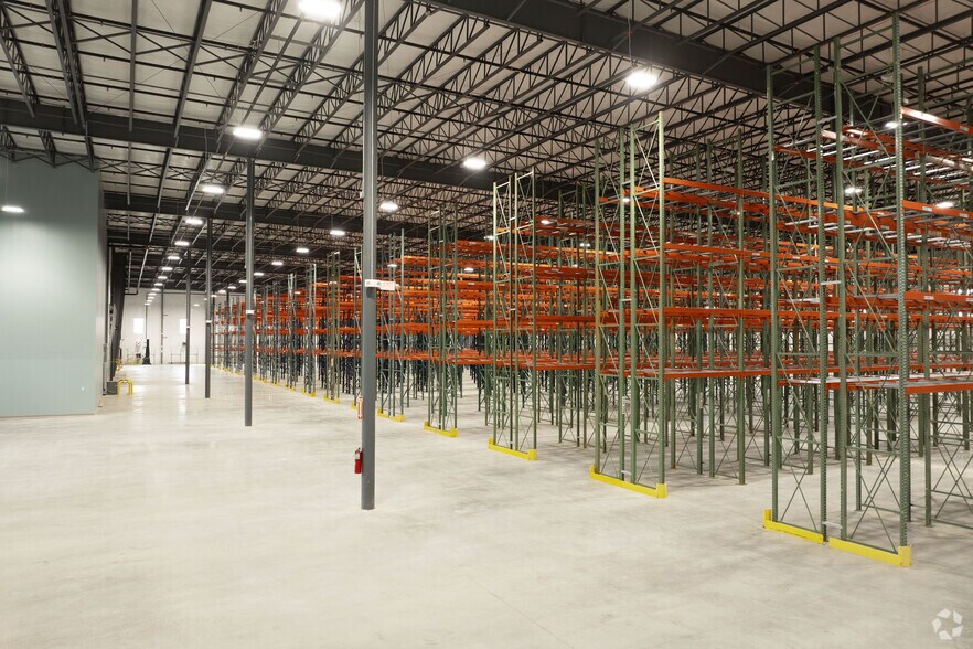More Photos Of 42 Corporate Circle, Albany Manufacturing For Lease