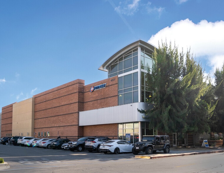 More Photos Of 4821 Del Amo Blvd, Lakewood Health Club For Sale
