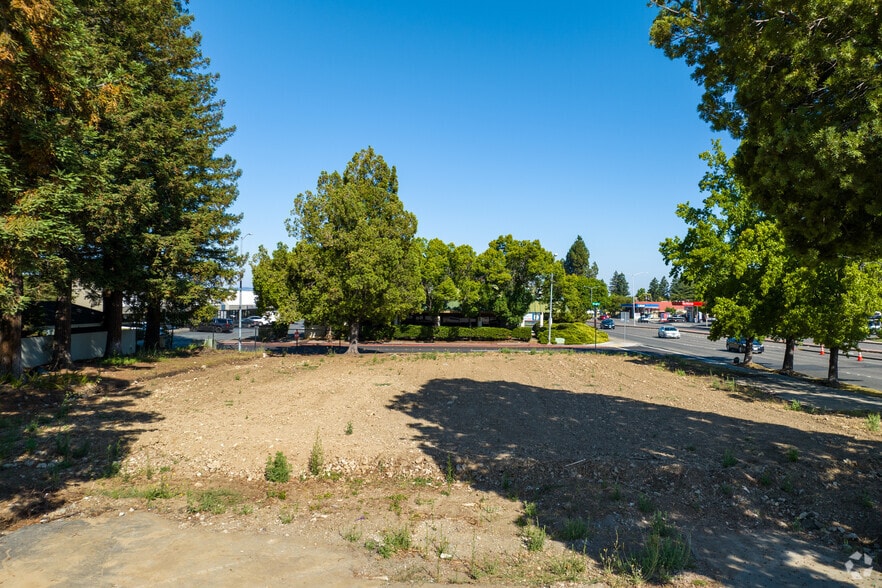 More Photos Of 4390 Clayton Rd, Concord Restaurant For Lease