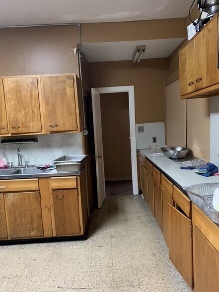 More Photos Of 4647 N Broad St, Philadelphia Religious Facility For Lease