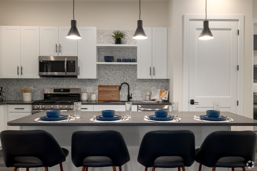 More Photos Of 630 Washington Ave, Belleville Apartments For Lease