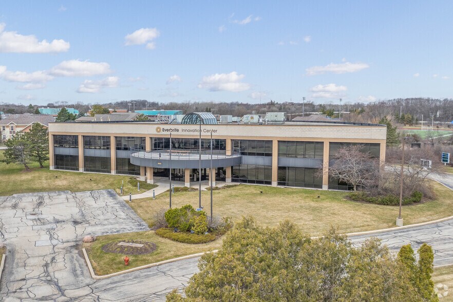 More Photos Of 4969 S 110th St, Greenfield Office For Sale