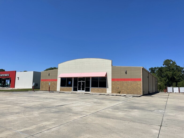 Primary Photo Of 44034 Highway 429, Saint Amant Freestanding For Lease