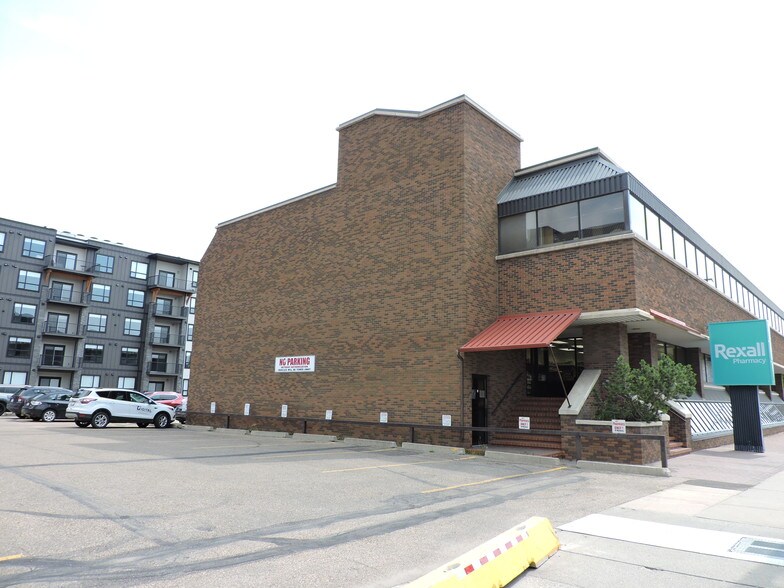 More Photos Of 4705 48 Ave, Red Deer Medical For Lease