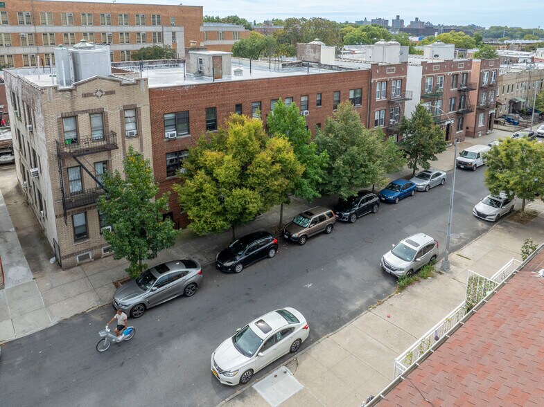 More Photos Of 31-23 47th St, Astoria Apartments For Sale