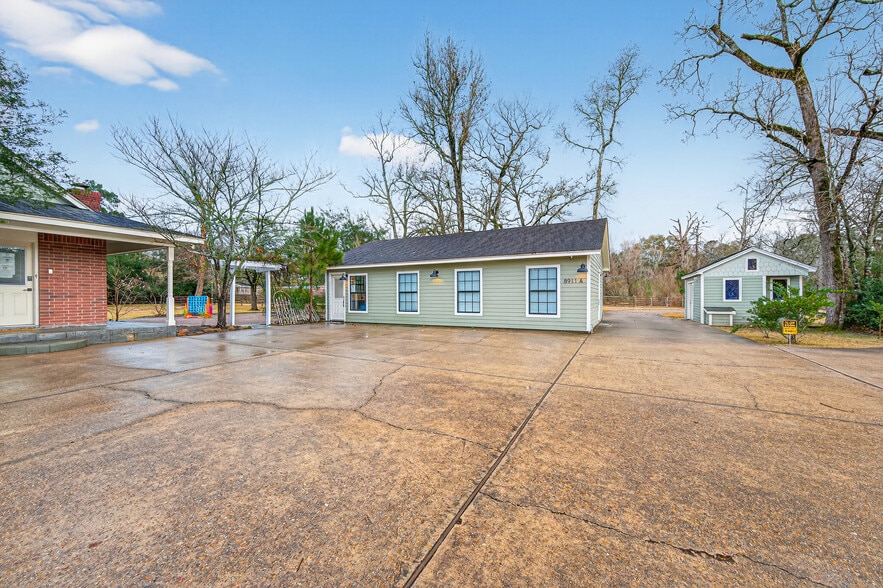 More Photos Of 8911 West Ln, Magnolia Office For Sale