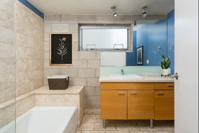 More Photos Of 6615-6621 Melrose Ave, Los Angeles Loft Creative Space For Lease