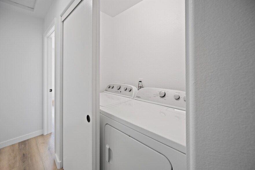 More Photos Of 422 Parkman Ave, Los Angeles Apartments For Sale