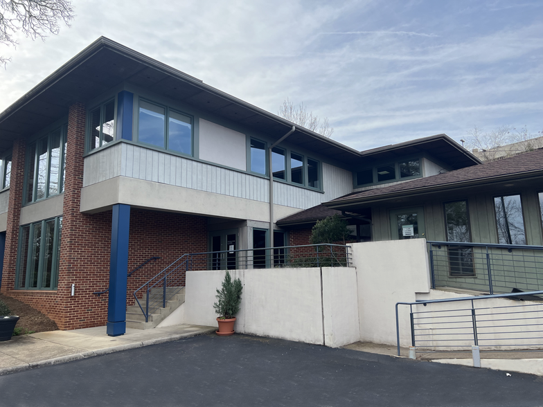 Primary Photo Of 1140 E Market St, Charlottesville Office For Lease