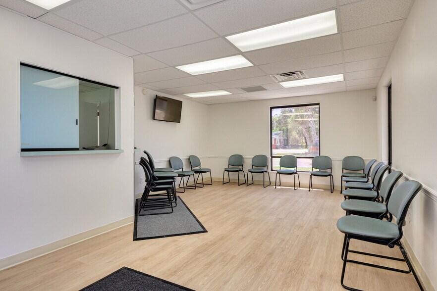 More Photos Of 1105 S Fort Harrison Ave, Clearwater Medical For Lease