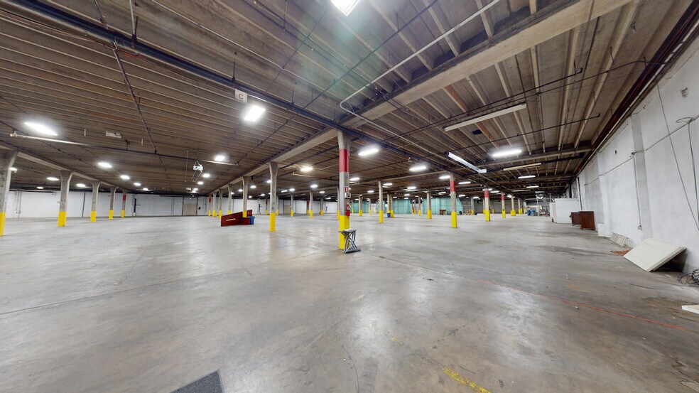 More Photos Of 4001 Raleigh St, Charlotte Warehouse For Lease