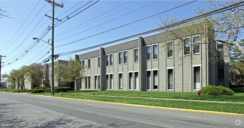 More Photos Of 65 Railroad Ave, Ridgefield Flex For Lease