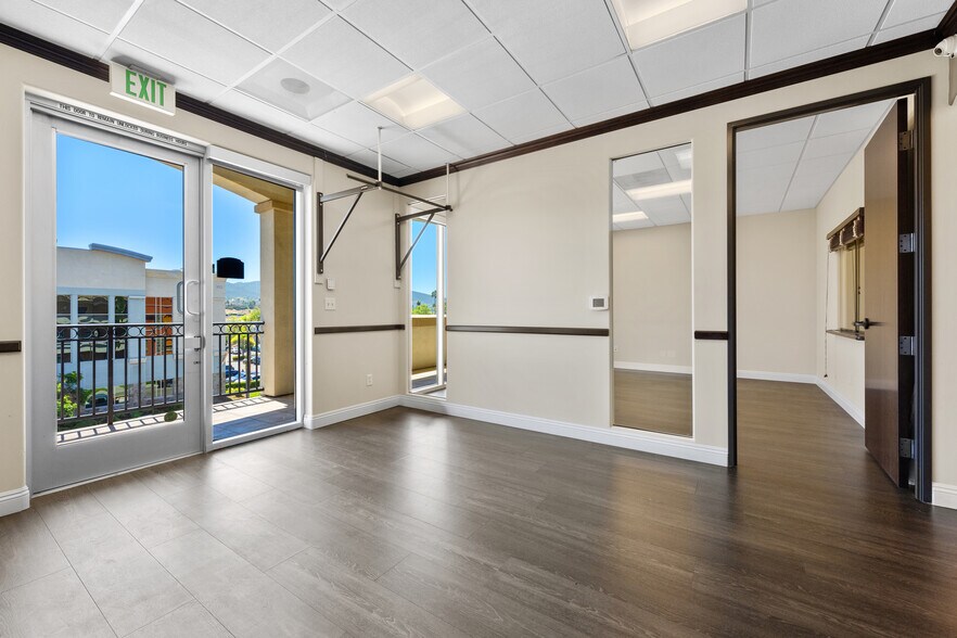 More Photos Of 950 Boardwalk, San Marcos Office For Sale