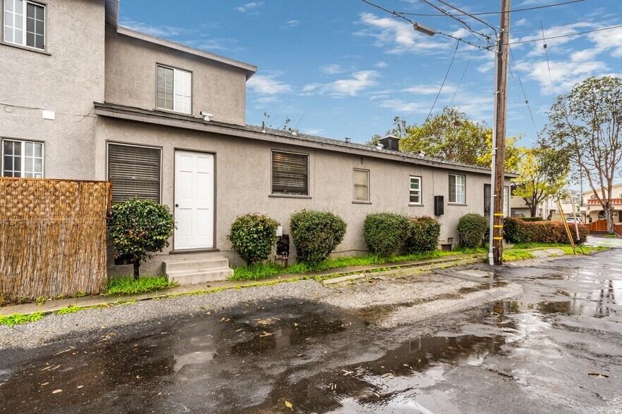 More Photos Of 2117 Stewart St, Santa Monica Apartments For Sale