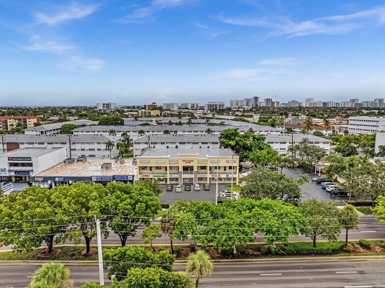 More Photos Of 5130 N Federal Hwy, Fort Lauderdale Storefront Retail Office For Sale