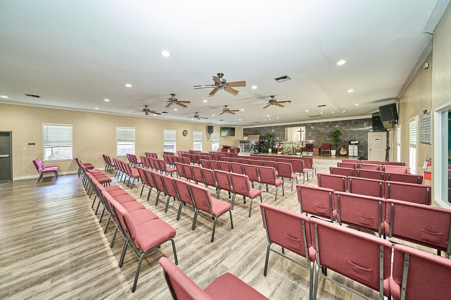 More Photos Of 600 S Towne Ave, Pomona Religious Facility For Sale