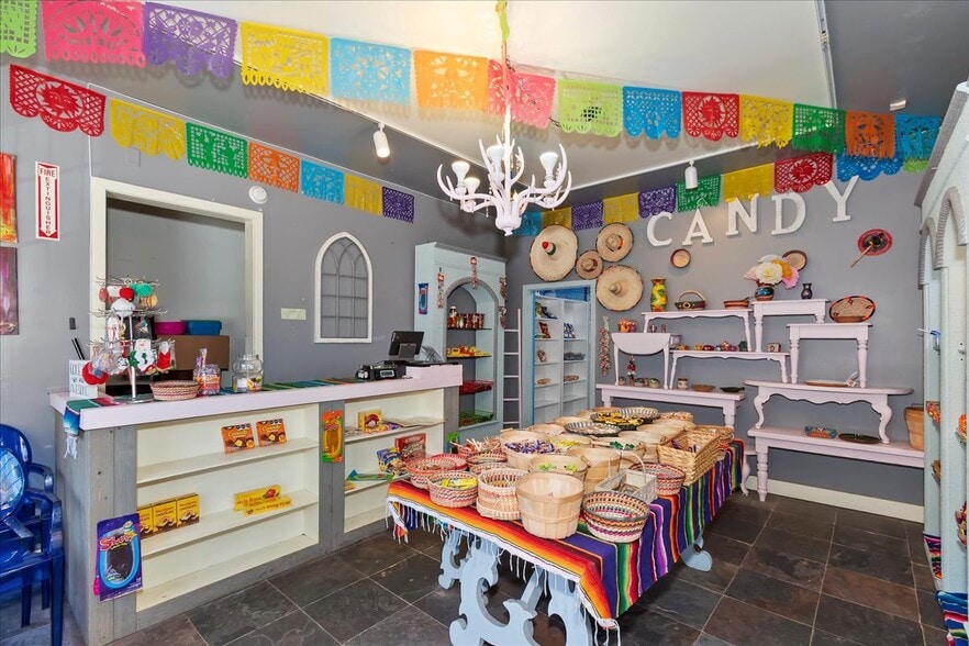 More Photos Of 40716 Village Dr, Big Bear Lake Freestanding For Sale