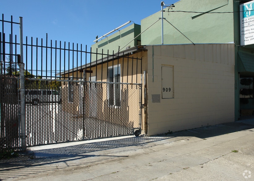 More Photos Of 905 N Amphlett Blvd, San Mateo Warehouse For Lease