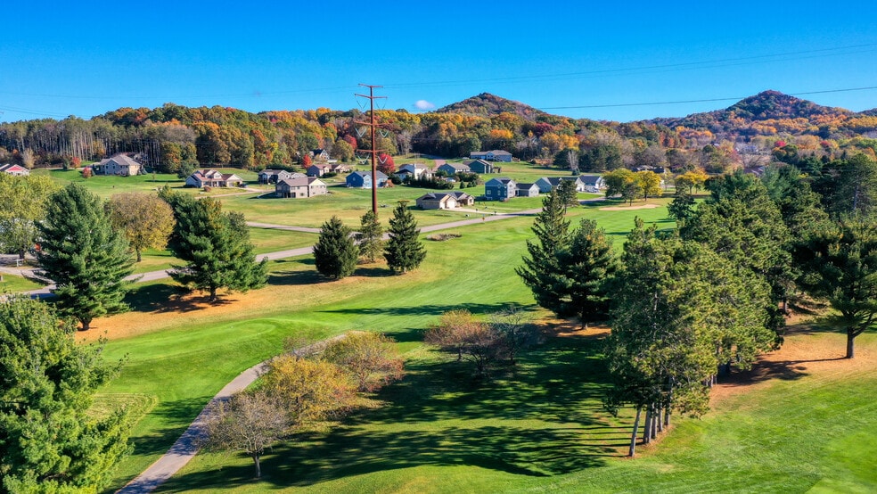 More Photos Of W7665 Sylvester Rd, Holmen Golf Course Driving Range For Sale