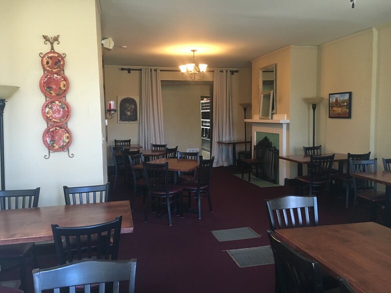 More Photos Of 8556 Macon Rd, Cordova Restaurant For Sale