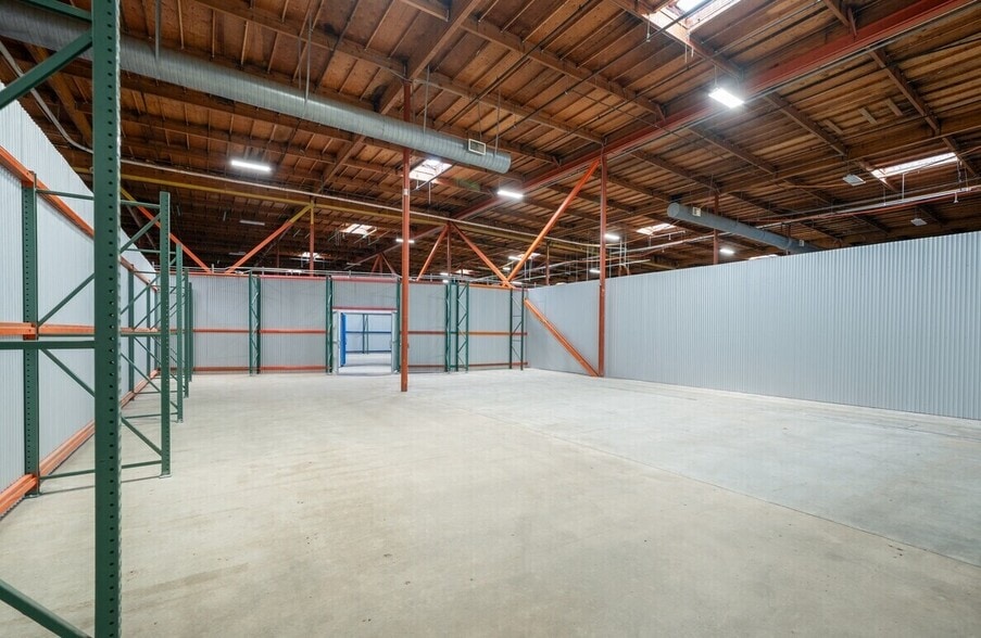 More Photos Of 5625 E Firestone Blvd, South Gate Warehouse For Lease