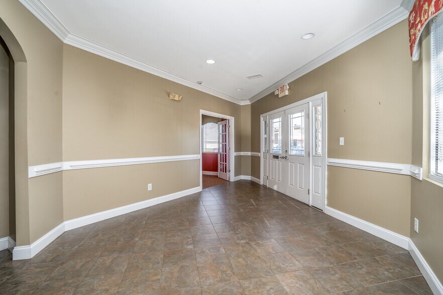 More Photos Of 4025 Capital Dr, Rocky Mount Office For Sale