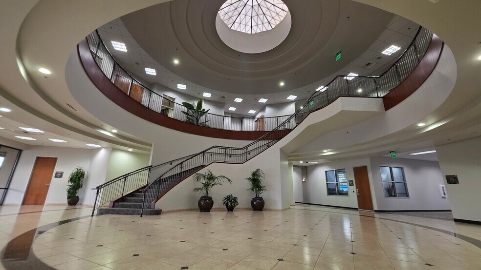 More Photos Of 9381 E Stockton Blvd, Elk Grove Office For Lease