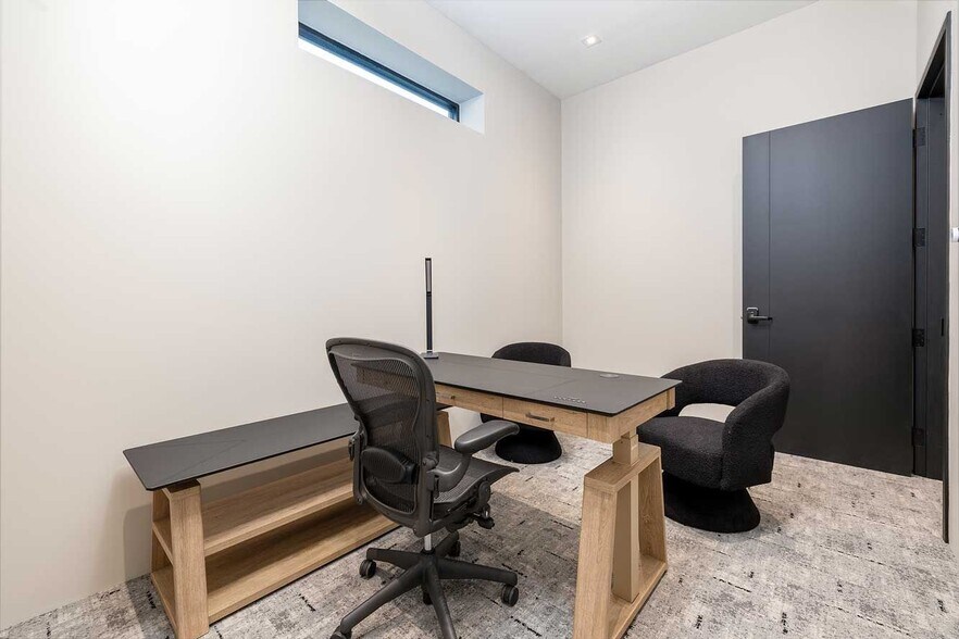 More Photos Of 216 E Cherokee Ave, Cartersville Coworking Space