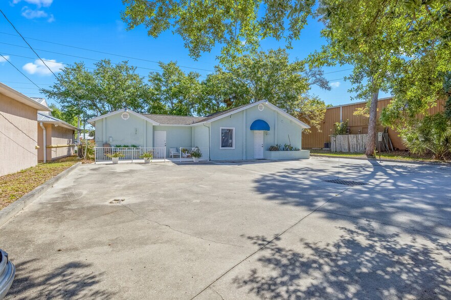 More Photos Of 1570 N Harbor City Blvd, Melbourne Office Residential For Sale
