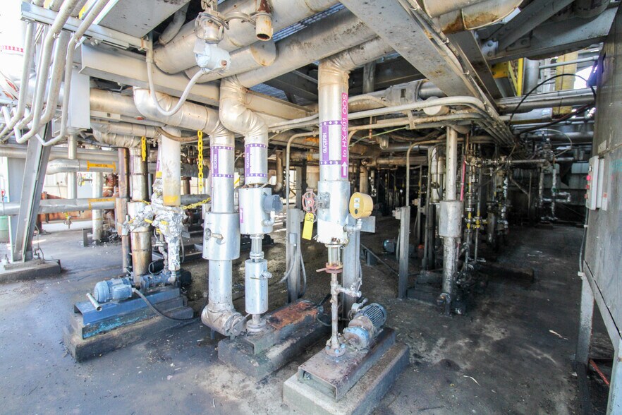 More Photos Of 5640 44th Ave S, Clinton Industrial For Sale