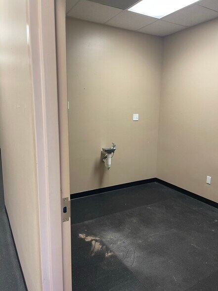 More Photos Of 3617 Perkins Rd, Baton Rouge General Retail For Sale