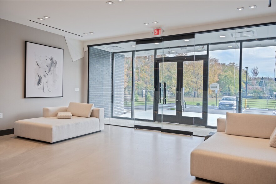 More Photos Of 200-230 Central Ave, Farmingdale Loft Creative Space For Sale