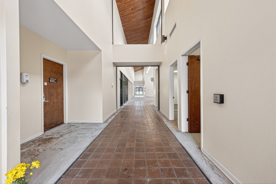 More Photos Of 25100 FM 2100 Rd, Huffman Bank For Lease