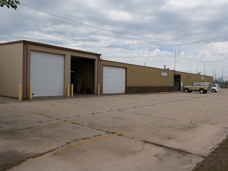 More Photos Of 1364 NE 3rd St, Oklahoma City Warehouse For Sale