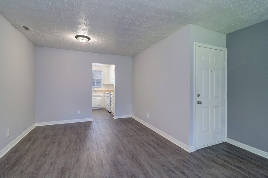 More Photos Of 7011 San Ramon Pl, Tampa Apartments For Sale