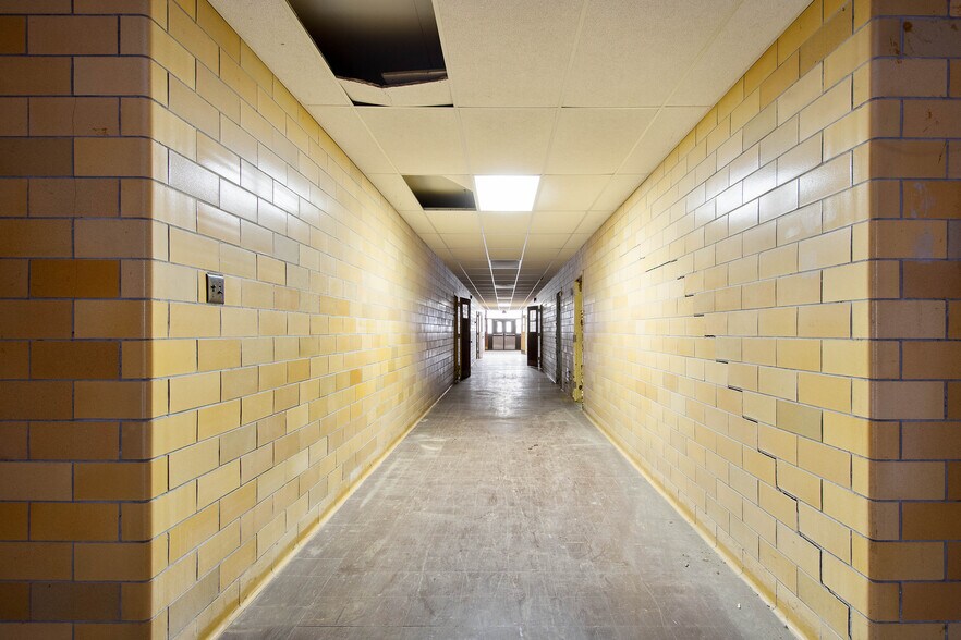 More Photos Of 838 Joffre Cherry Valley Rd, Burgettstown Self Storage For Sale