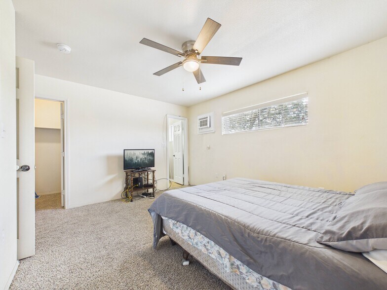 More Photos Of 1349 Jefferson Dr, Port Arthur Apartments For Sale